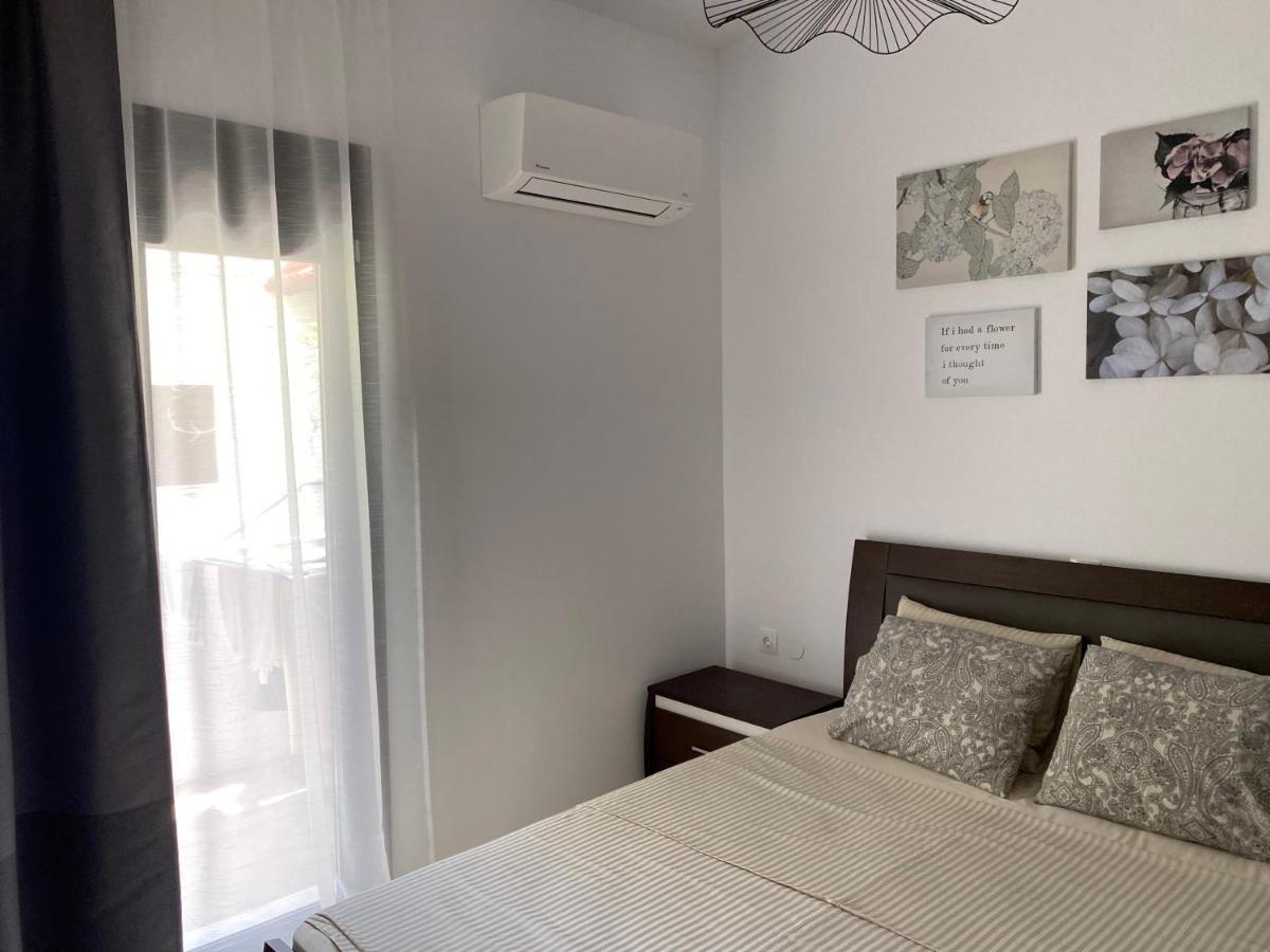 Irini Apartment Hanioti Exteriör bild