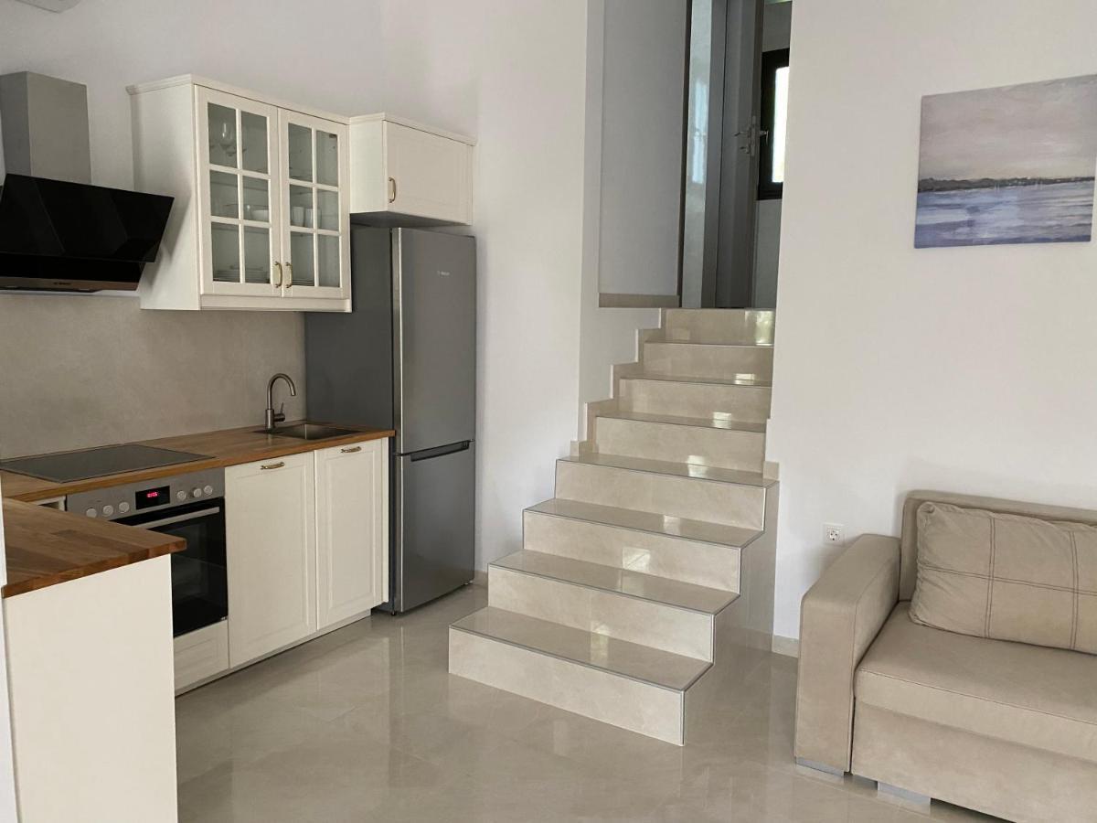 Irini Apartment Hanioti Exteriör bild