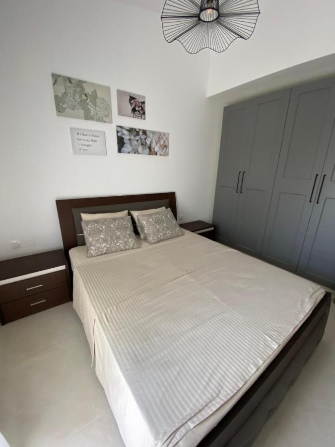 Irini Apartment Hanioti Exteriör bild