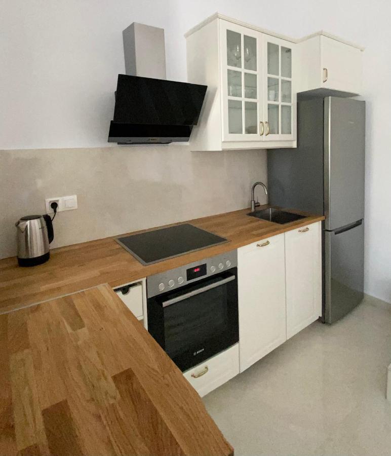 Irini Apartment Hanioti Exteriör bild